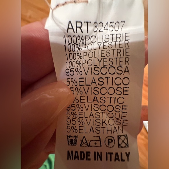 Made in Italy Green pleated skirt with gold elastic waist. One size. New w/tags - Picture 5 of 12